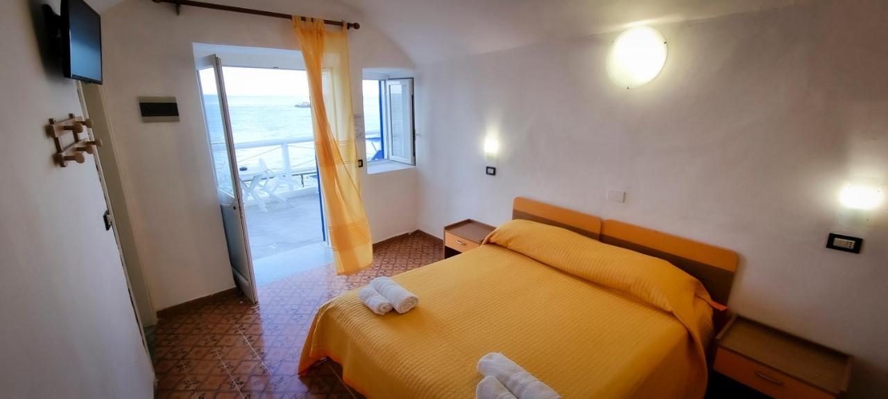 Hotel Regina Del Mare Barano dʼIschia Habitación foto