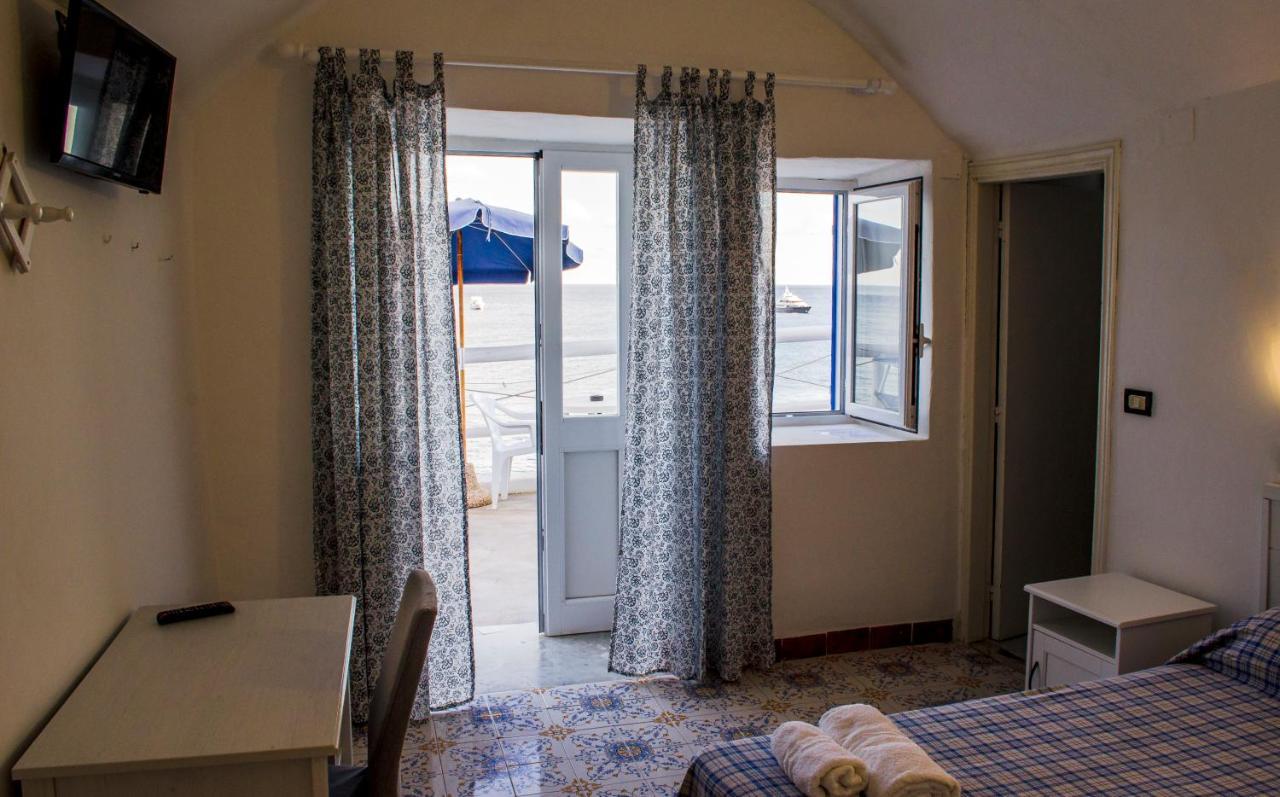Hotel Regina Del Mare Barano dʼIschia Habitación foto