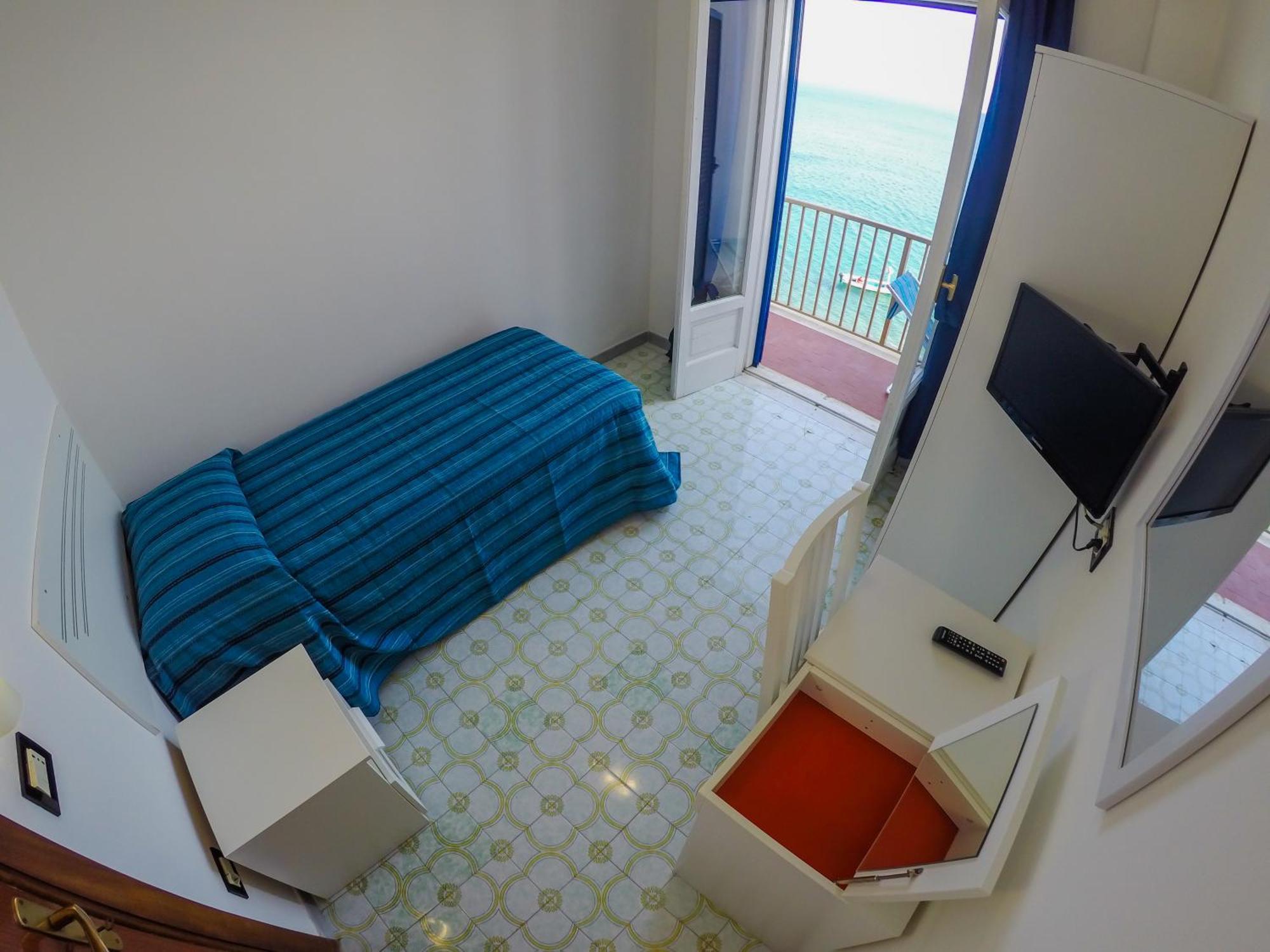 Hotel Regina Del Mare Barano dʼIschia Habitación foto